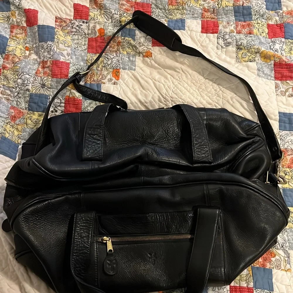 Vintage Frye black leather duffle bag